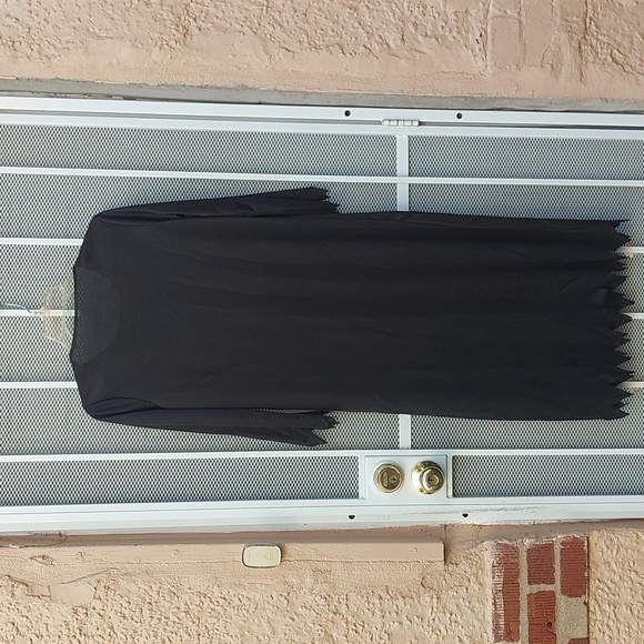 HOLLOWEEN WITCH COSTUME BLACK GOWN GREEN BLACK HAT GOWN SIZE (11 12) 2 PEICE SET - Picture 5 of 7